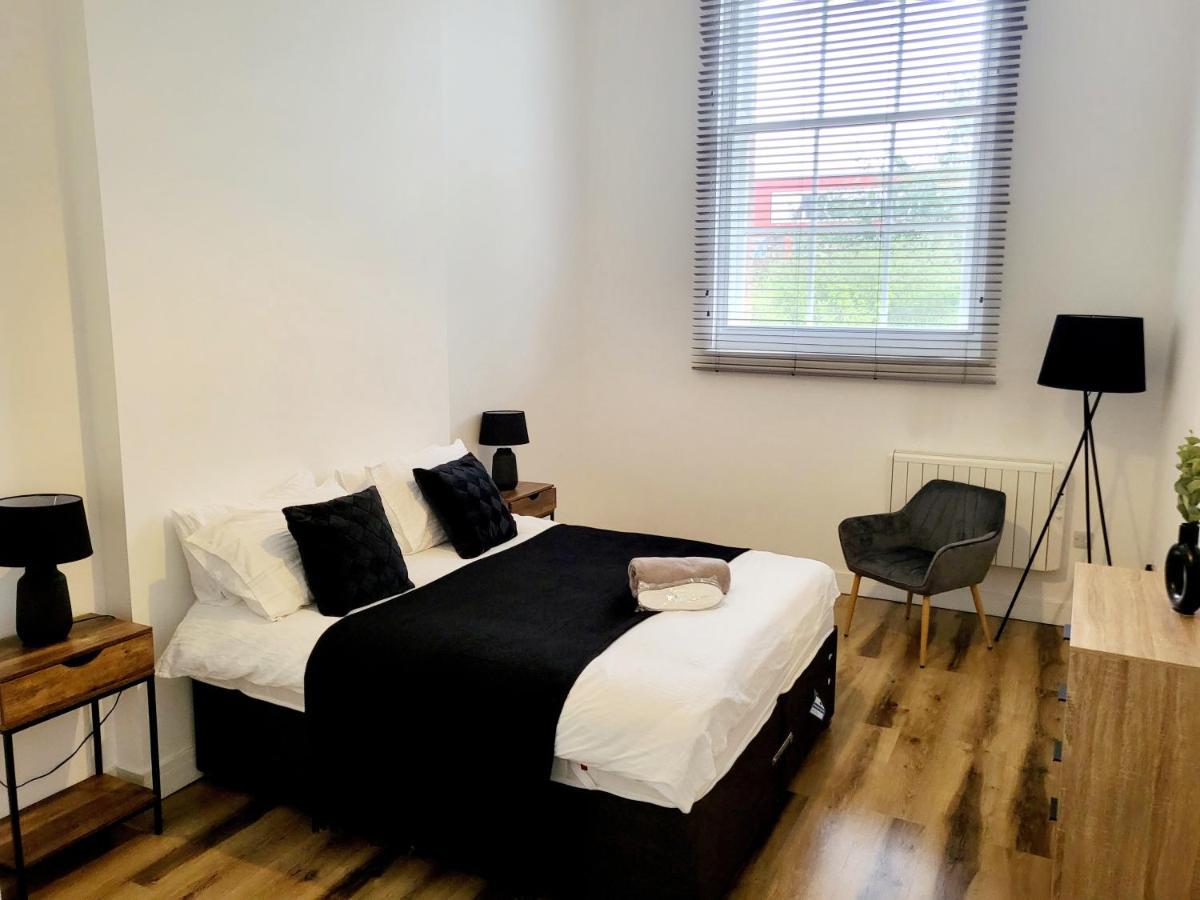 史云顿Burkhardt Hall- Parking Included- Sleeps 4公寓 外观 照片