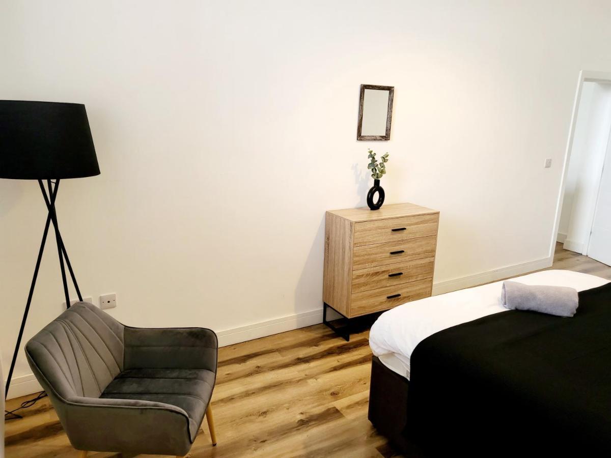 史云顿Burkhardt Hall- Parking Included- Sleeps 4公寓 外观 照片